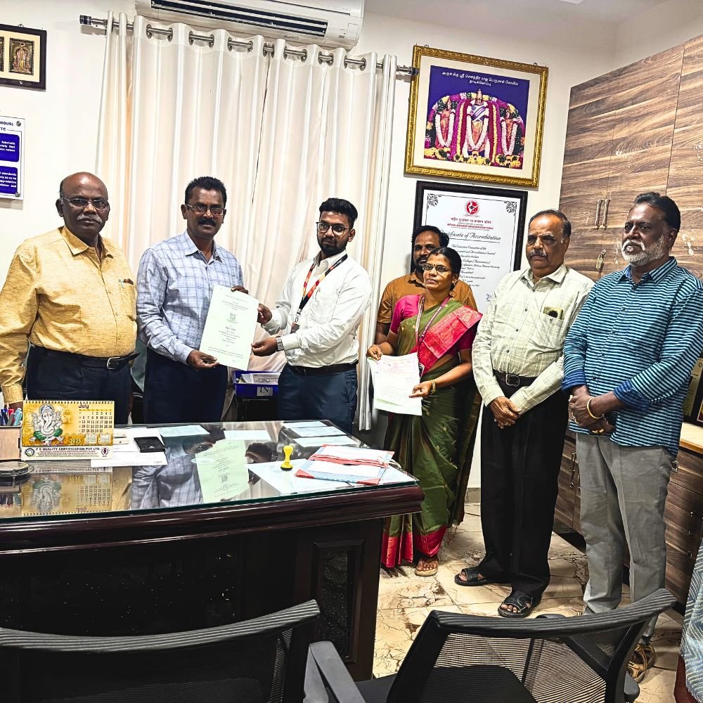 Certificate handover at a partner college