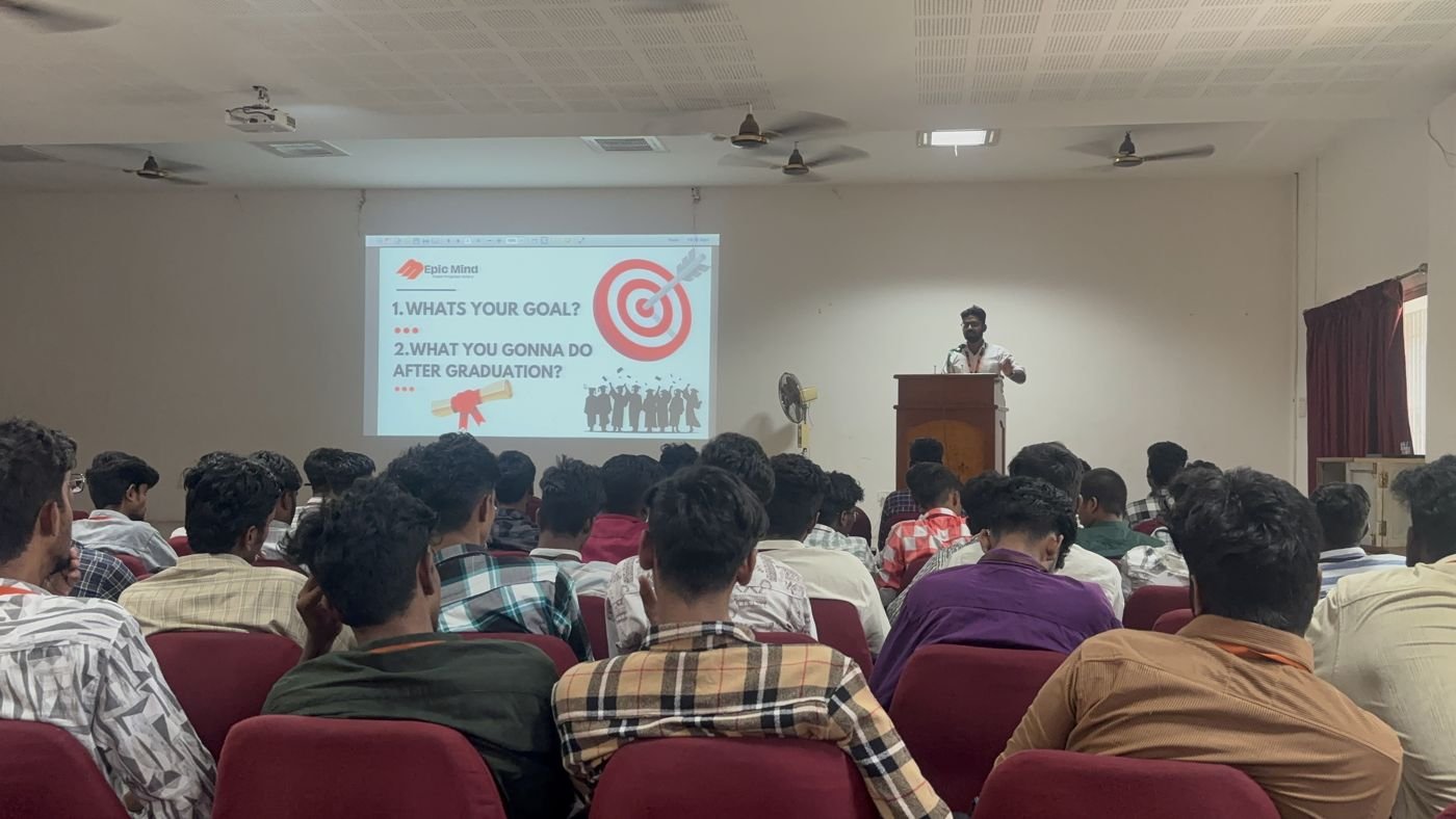 Epic Mind trainer teaching a full classroom